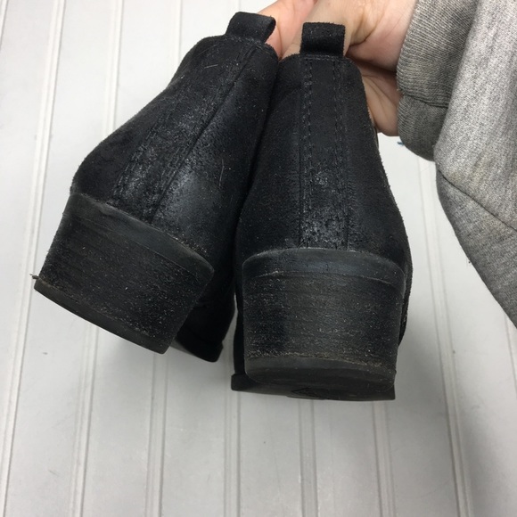 Carlos Santana Low Heel Leather Zippered Booties - Picture 5 of 8